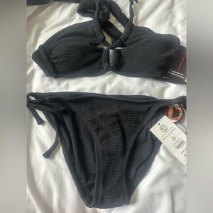 NEW Classic Black Bikini Set (2 pieces)